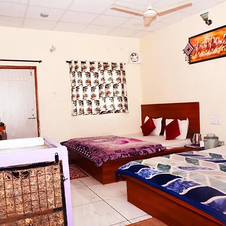 Samarth Home'Stay Pachmarhi Exterior photo