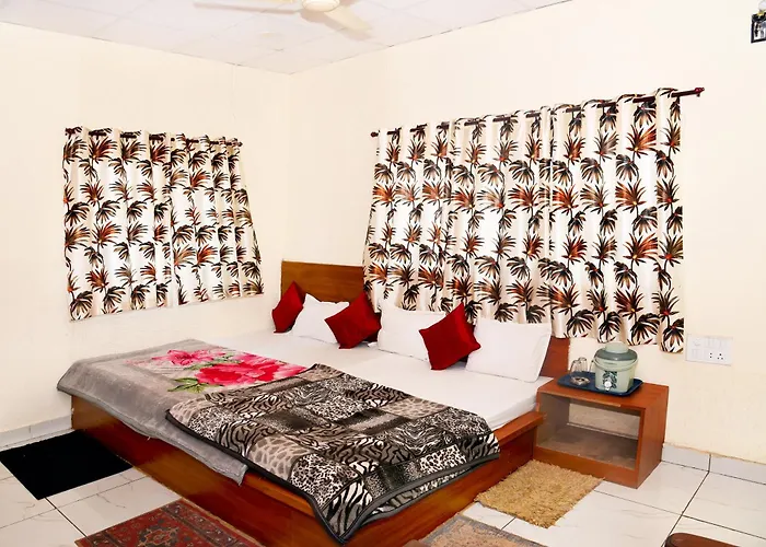 Samarth Home\'Stay