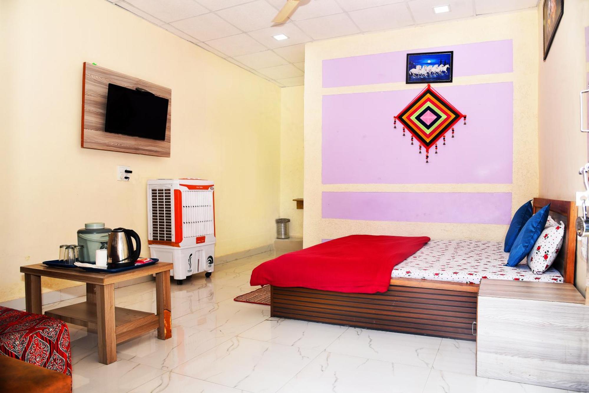 Samarth Home'stay *